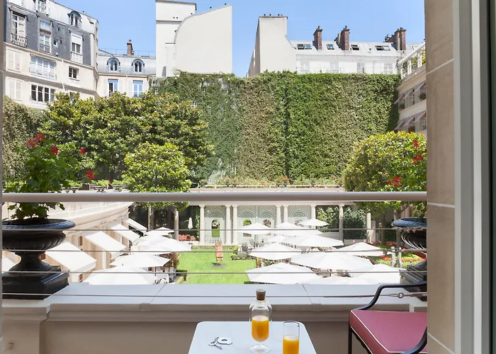 Le Bristol Paris, Oetker Hotels